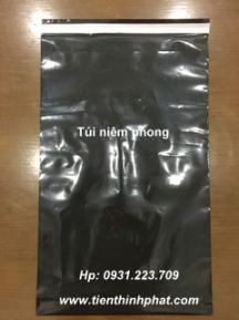  Màu đen